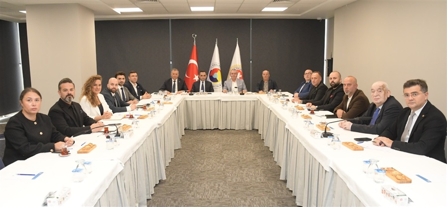 İlimizdeki dış ticareti geliştirmeye yönelik Özel Statülü Şirketler olarak; Sektörel Dış Ticaret Şirketi (SDŞ), Dış Ticaret Sermaye Şirketi (DTSŞ) ve İhracat Akademisi-İhracat Uzmanlığı Programı ile ilgili Samsun Ticaret ve Sanayi Odamızın ev sahipliğinde Dış Ticareti Geliştirme Toplantısı gerçekleştirdik.